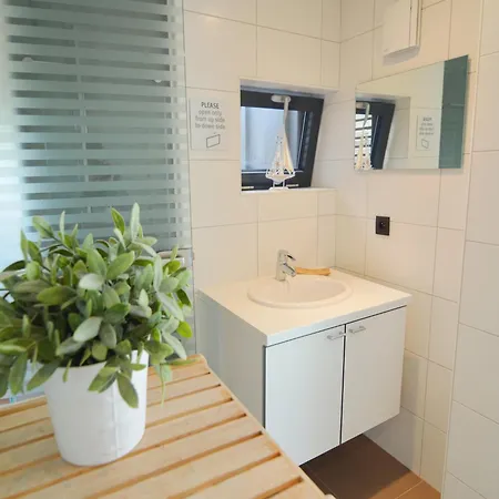 Family Villa, Profondeville, Cleaning Included Ferienhaus