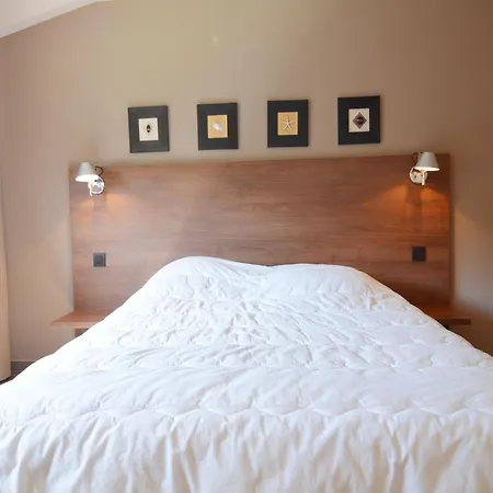 Family Villa, Profondeville, Cleaning Included Ferienhaus Bois-de-Villers